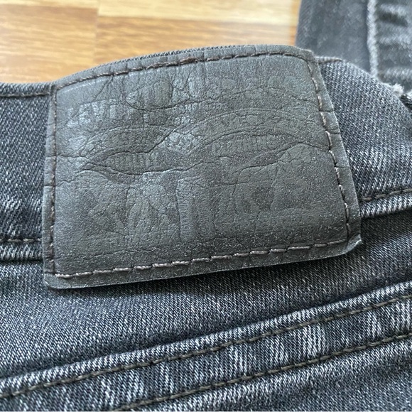 Levi’s 710 Jeans - Picture 4 of 9